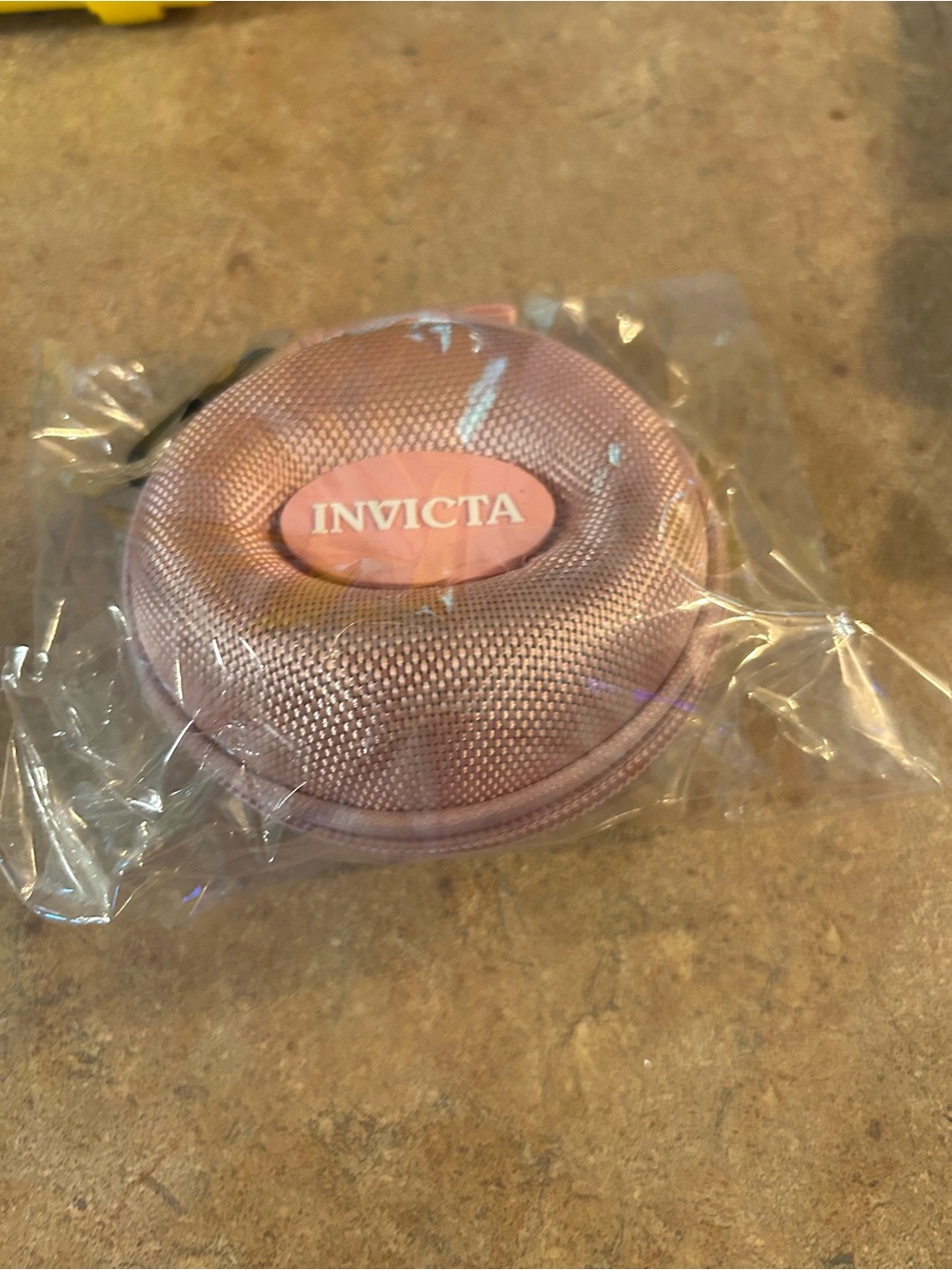 Invicta Rose Pink Round Zip Travel Case
